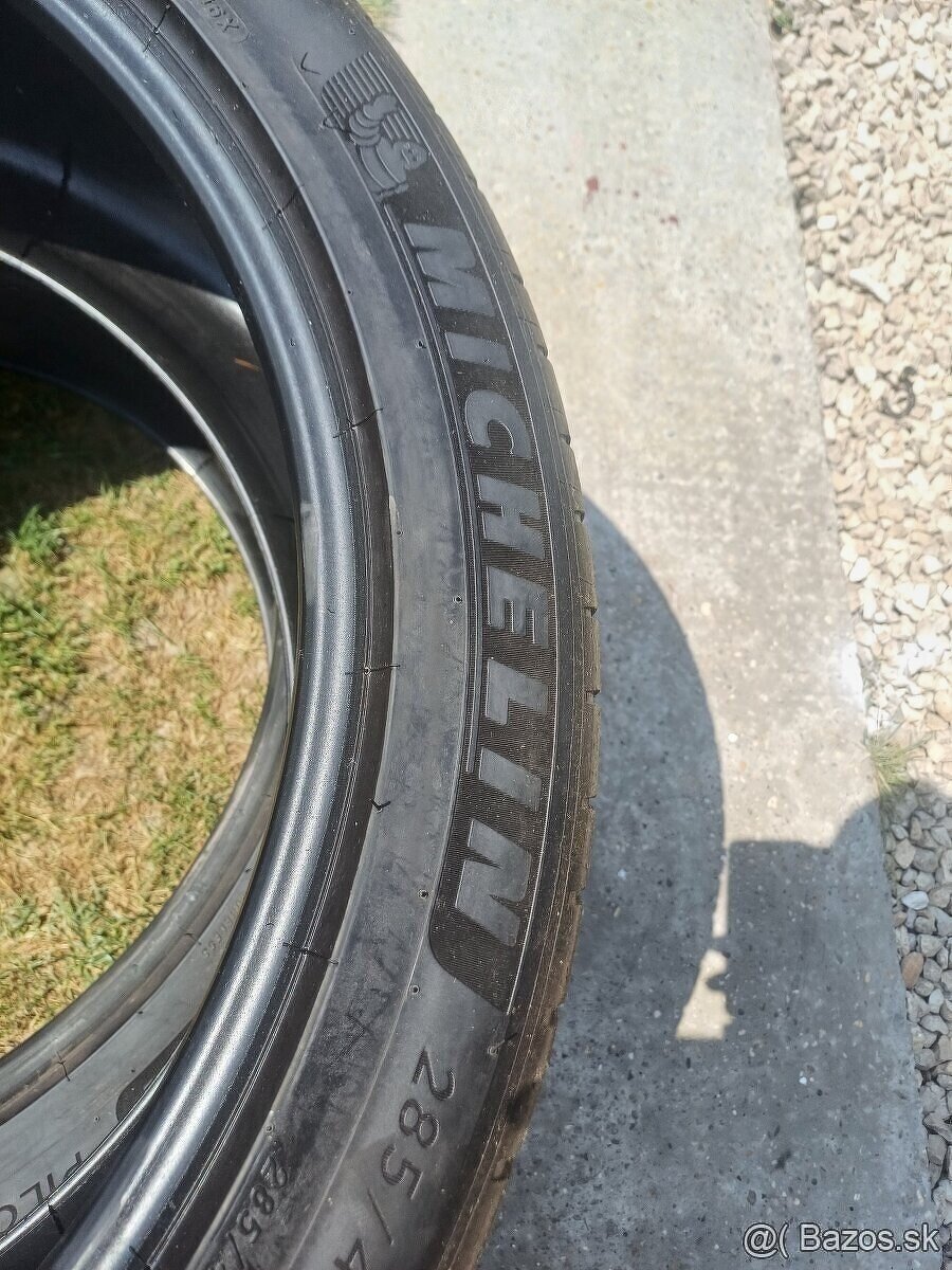 285/40 r23 letne pneumatiky,Michelin - 4