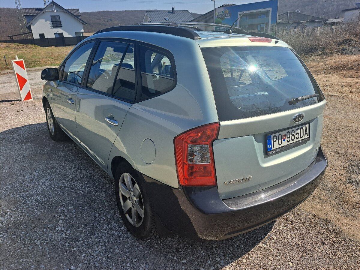 Kia Carens - 4