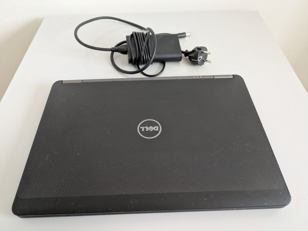 Dell E7440,Intel i5 4310U 2x2 GHz,8GB RAM,14,4",128GB SSD - 4