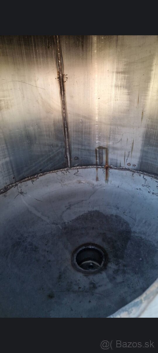 Nerezove tlakove nadrze/nadoby 1 000L - 4