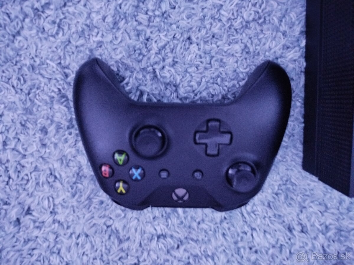Xbox one x - 4