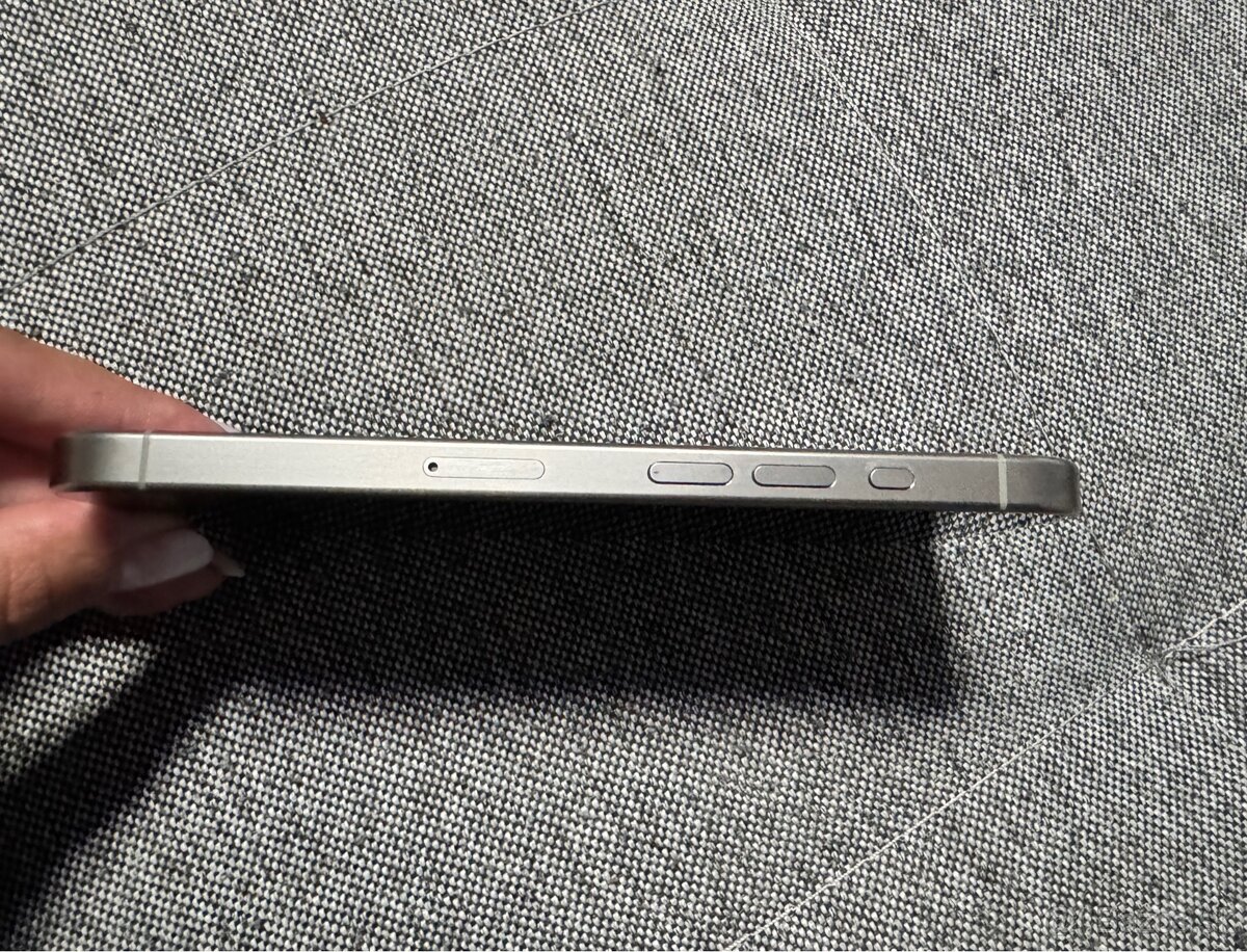 Iphone 15 pro 128GB - 4