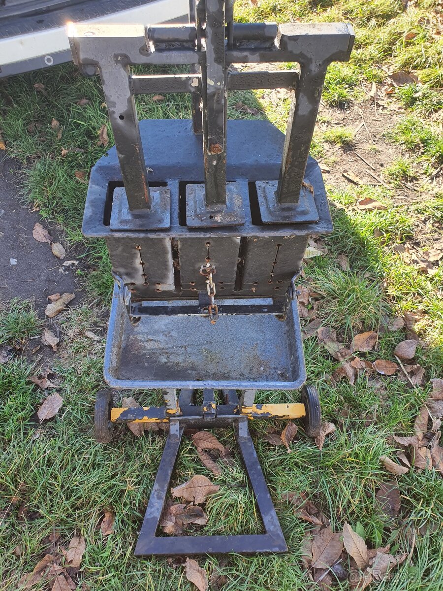 Rucny lis na brikety - 4