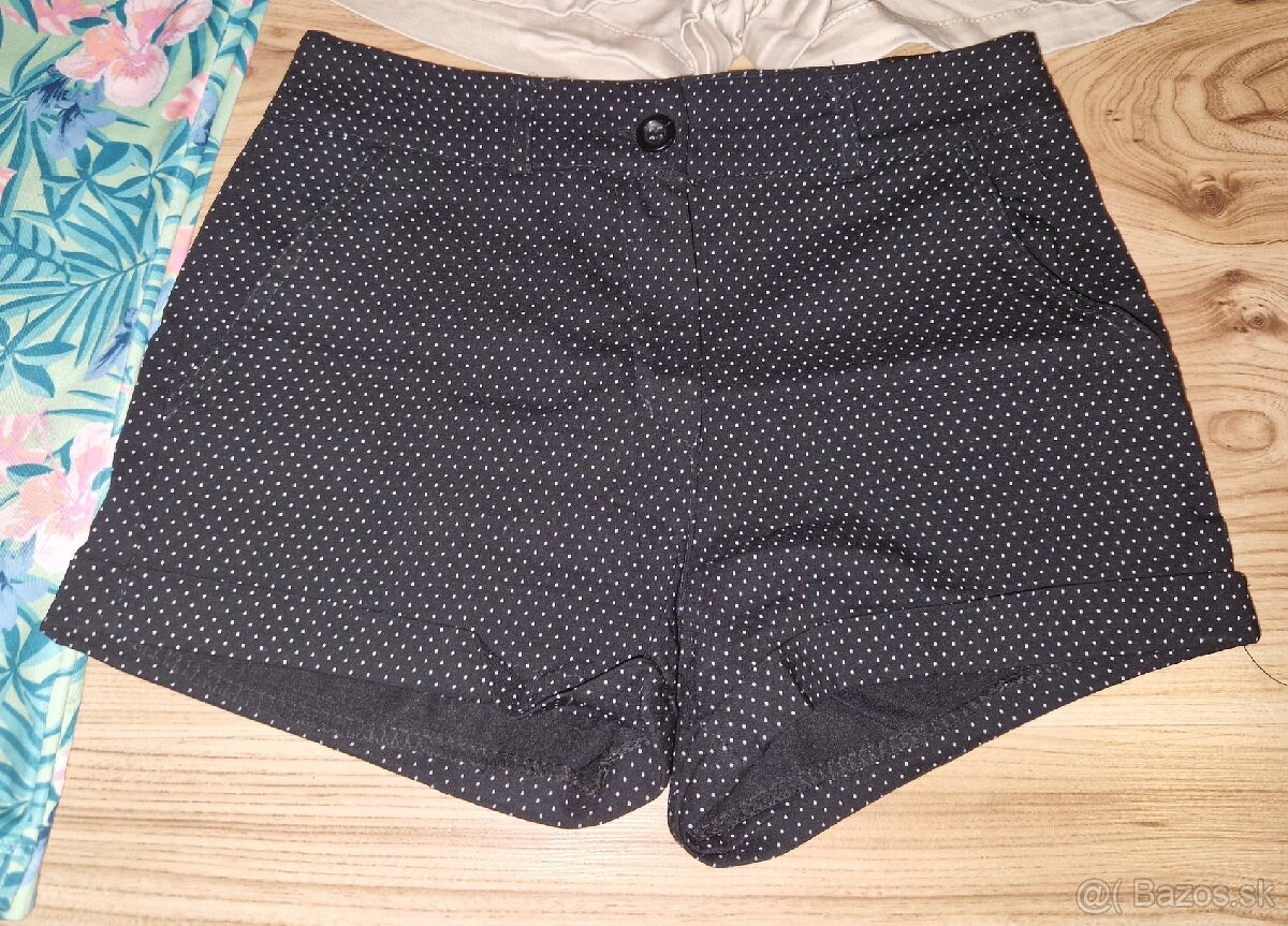 Legíny, kraťase pre 10/12 ročne dievča
- 4