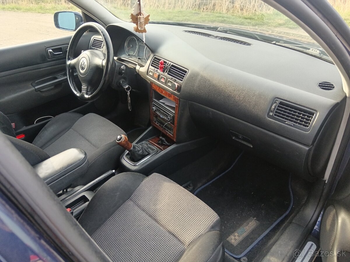 VW Bora 1.6 kombi - 4