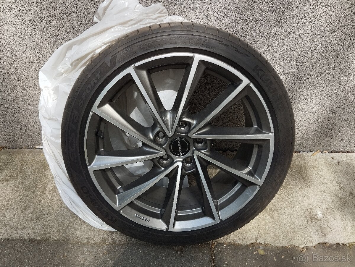 5x114.3 225/40 r18 - 4