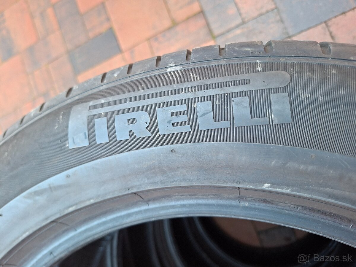 Predám letné pneu.-Pirelli Zero-275/50/20 -113W - - 4
