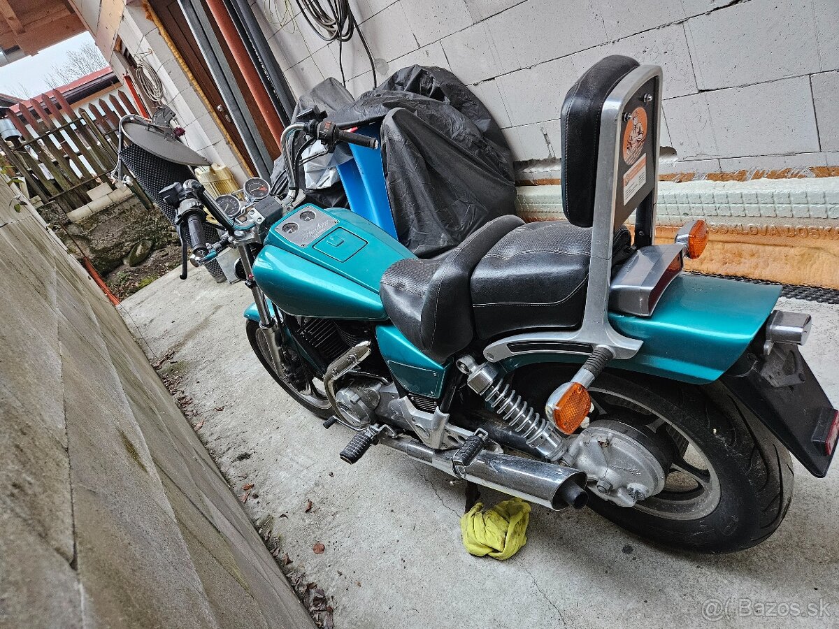 Predám Honda VT 1100 Shadow - 4