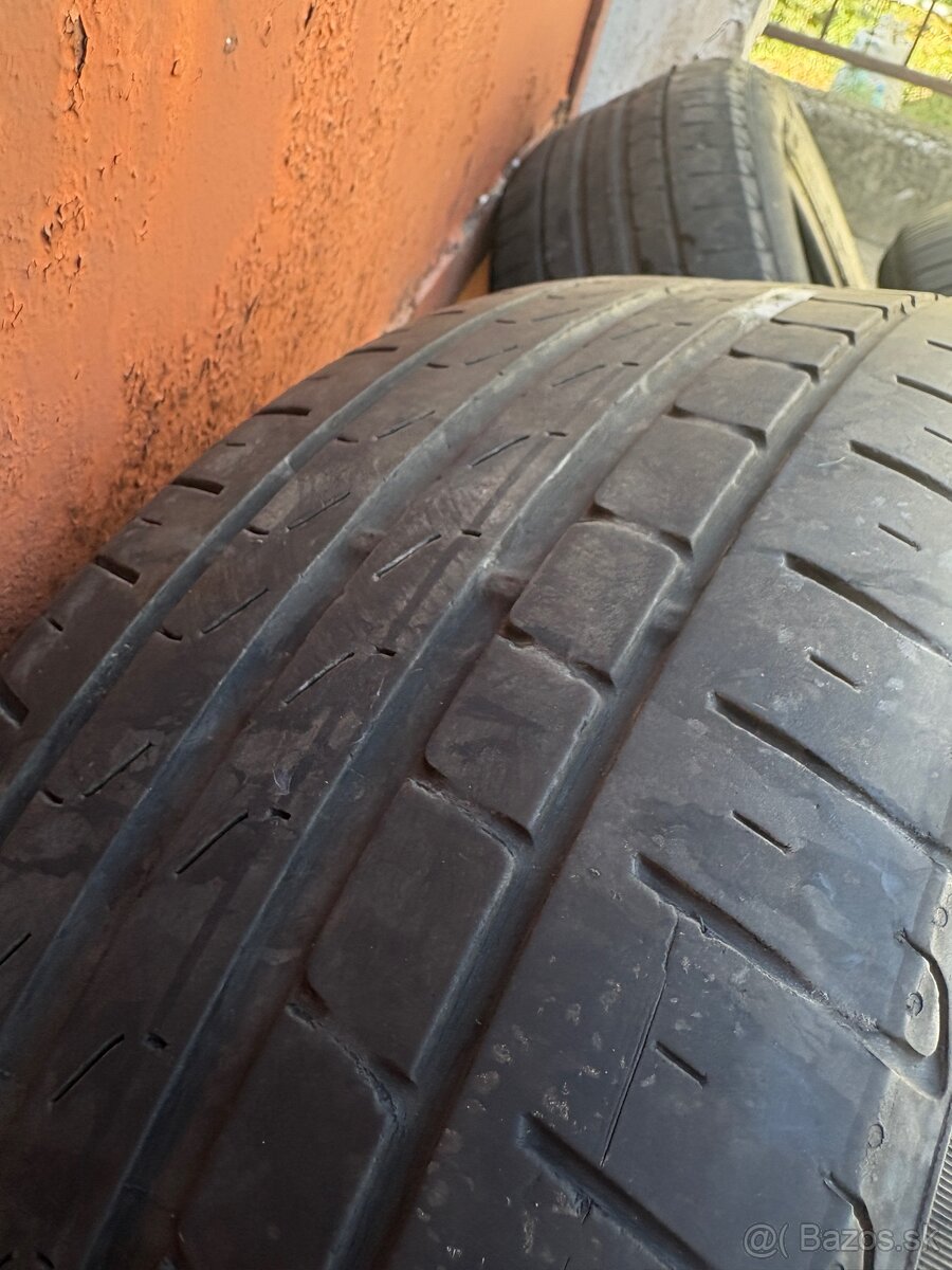 215 55 r17 gumy Pirelli - 4