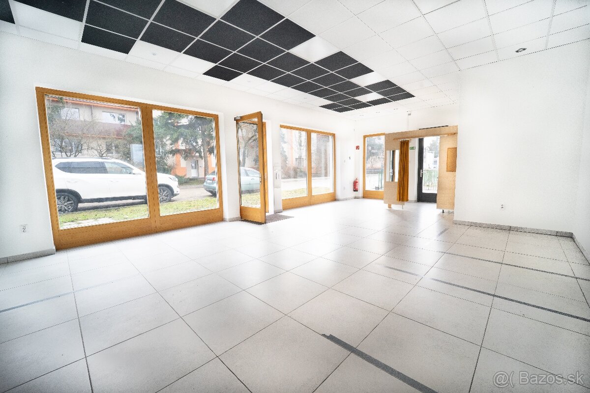 Predaj polyfunkčnej budovy v centre mesta Vráble - 4