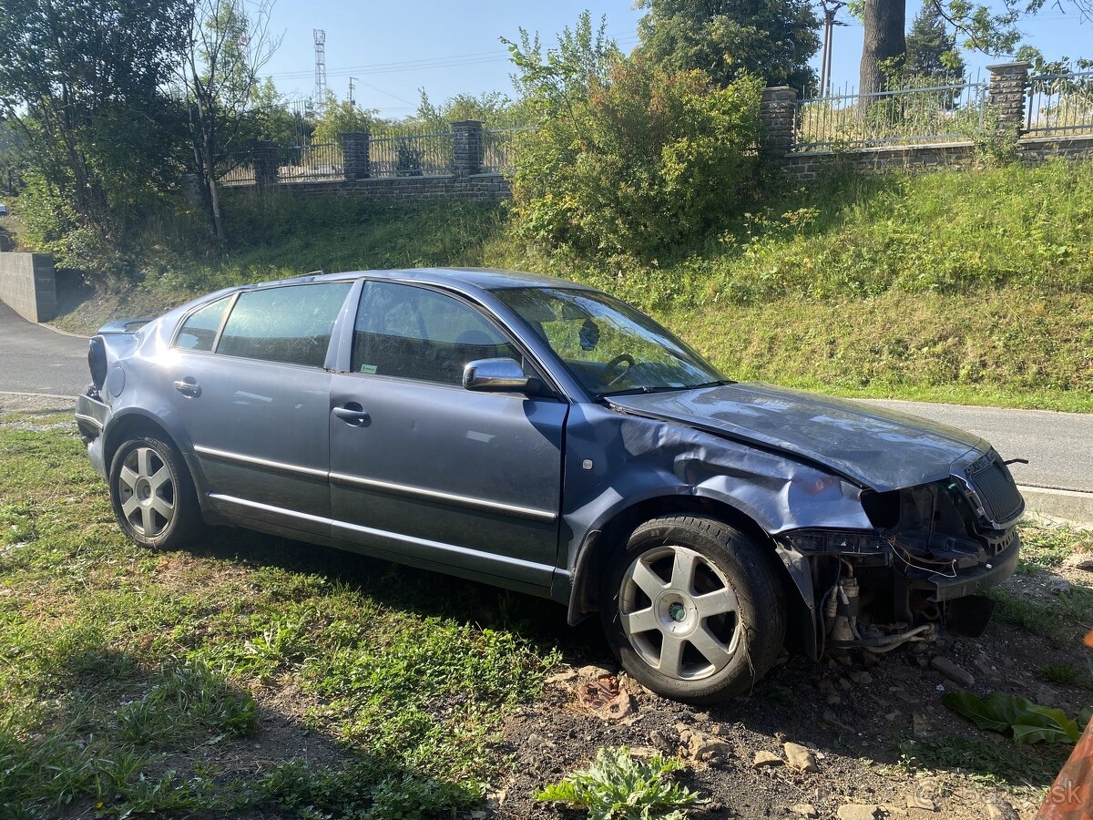 Rozpredam Škoda Superb 1 - 4