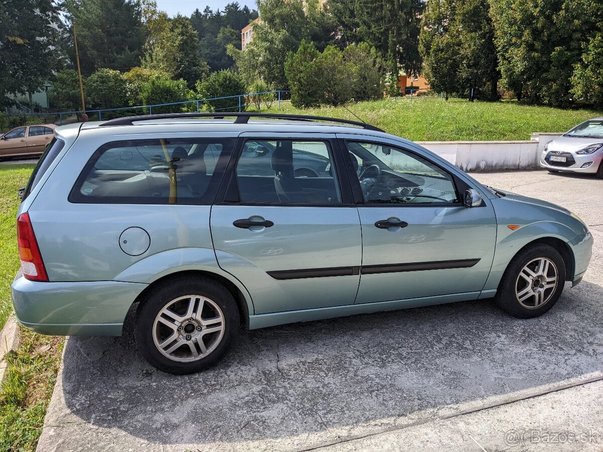 Ford Focus Kombi - spoľahlivé rodinné auto - 4