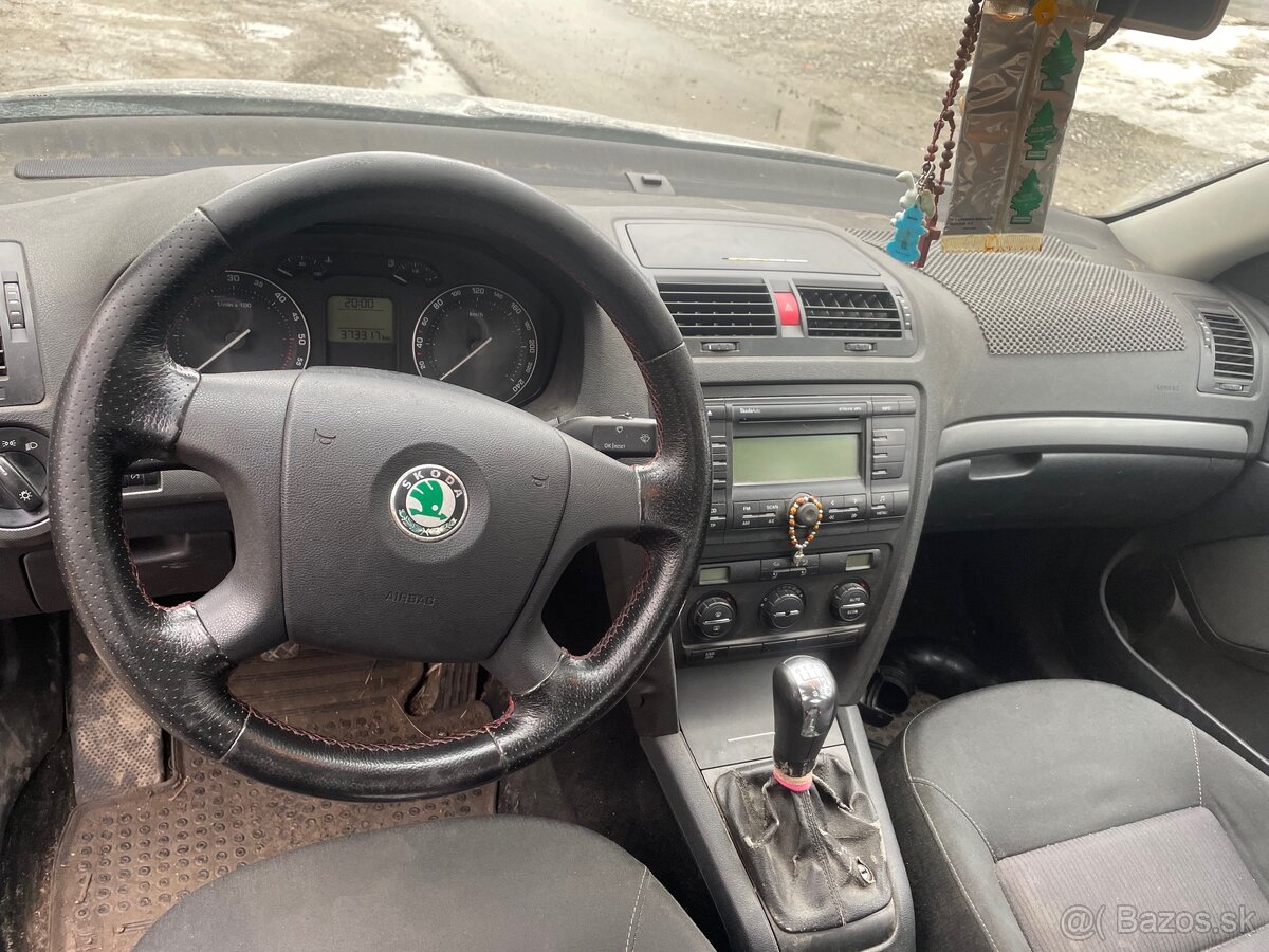 Predám octavia 2 2.0tdi - 4