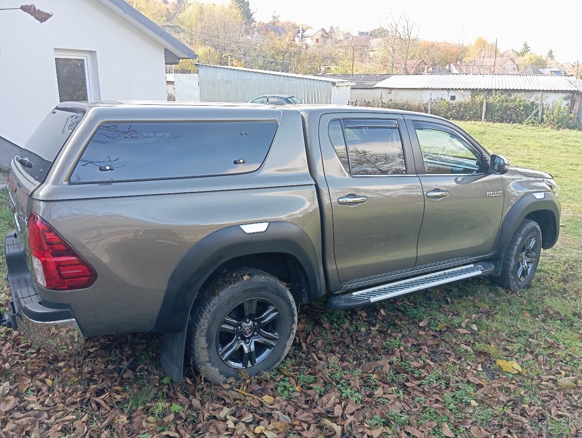 Toyota Hilux 2,8 D-ID 2022