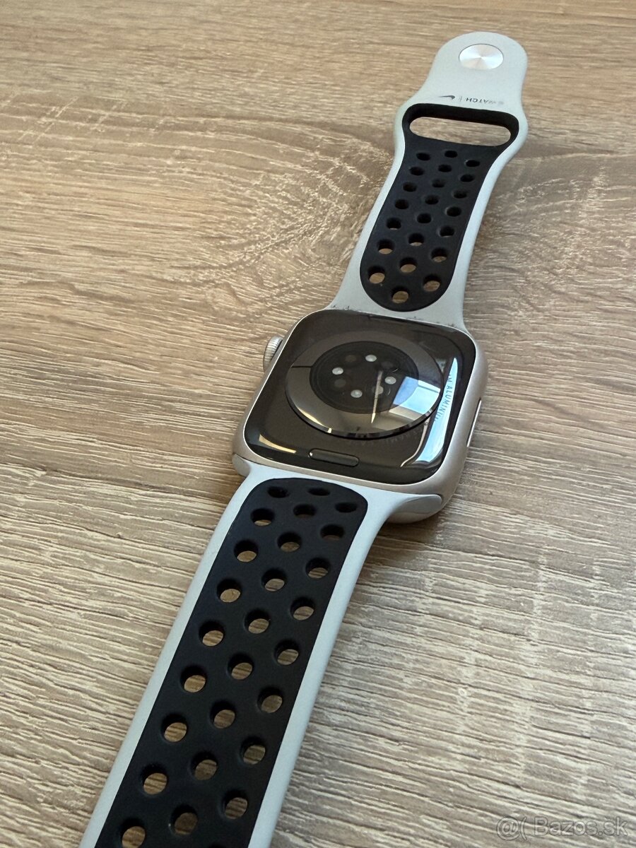 Apple Watch Series 7 (GPS) 45mm puzdro hliník - 4
