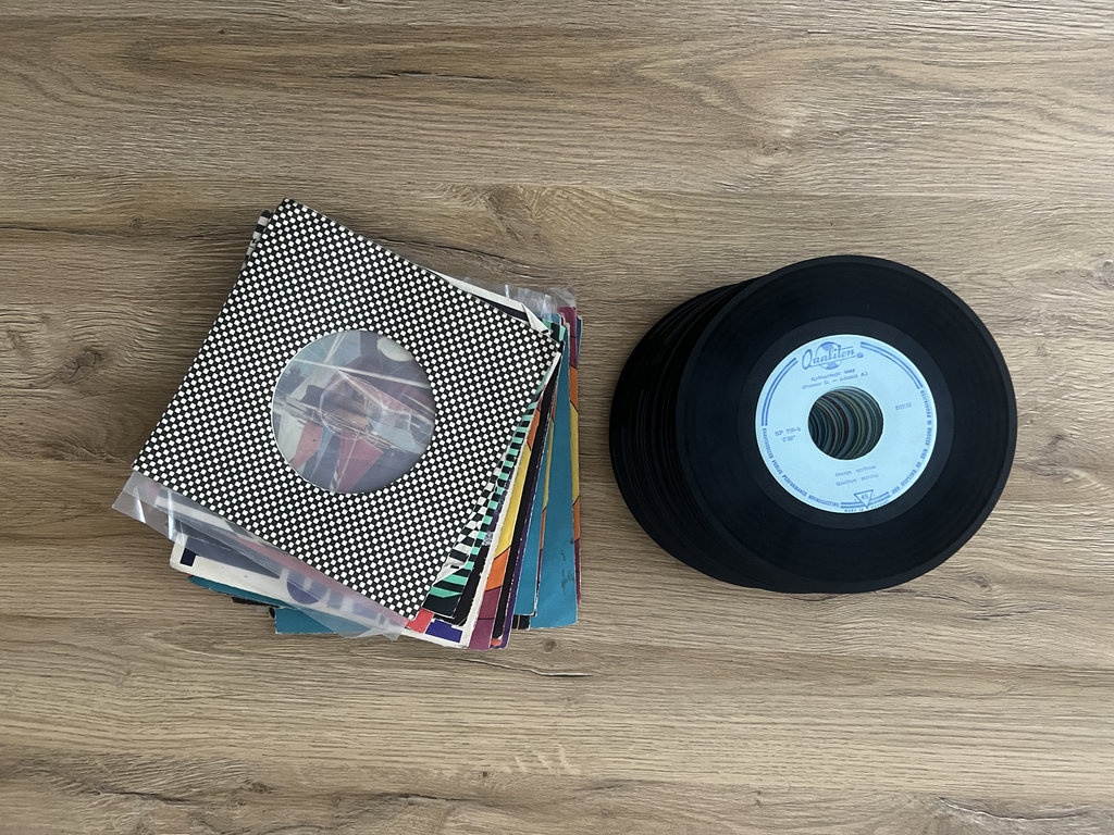 Gramofónové platne - SP platne - Maďarské - 37ks - Spolu - 4