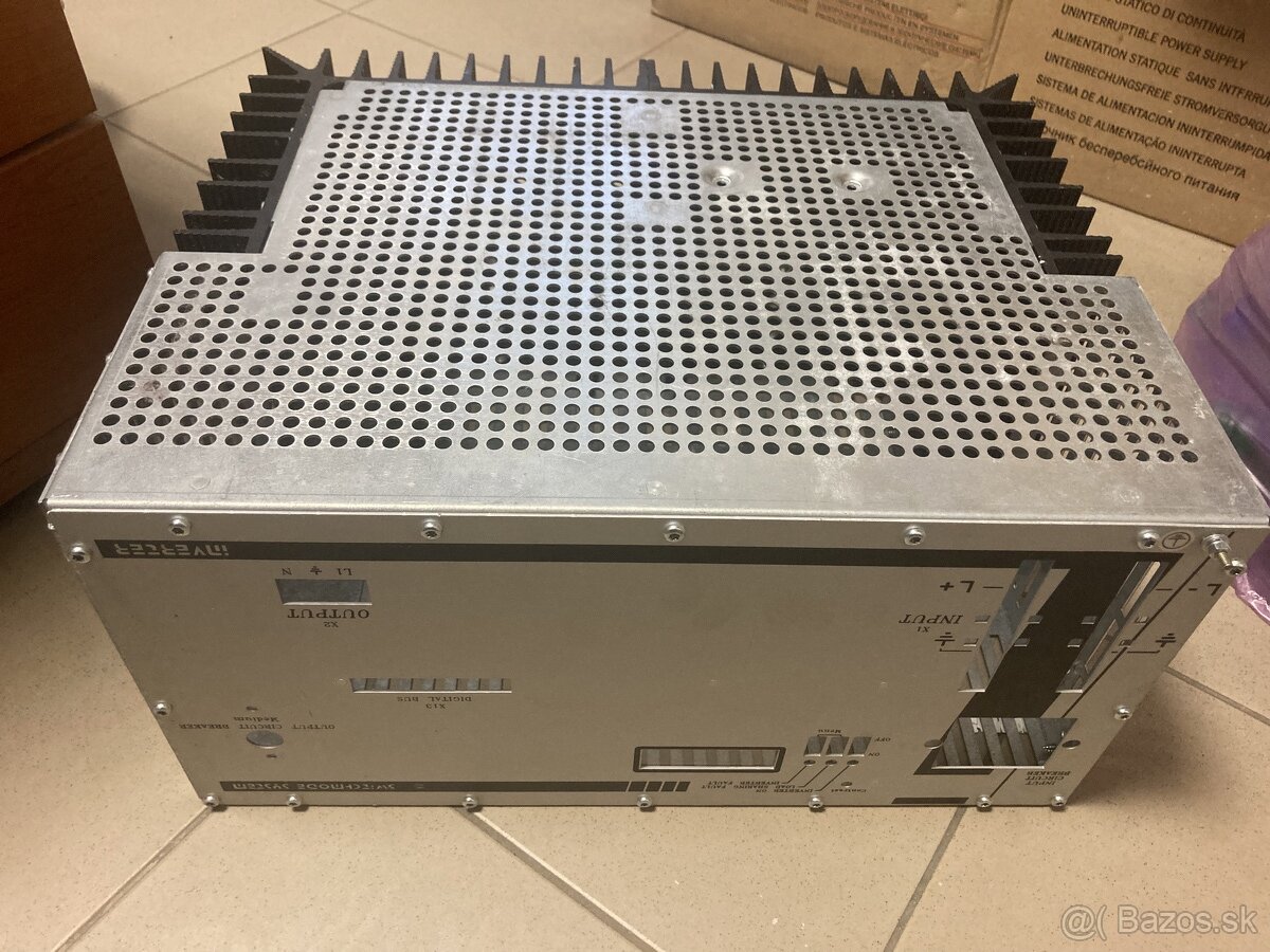 Skrinka na zosilnovač - 4