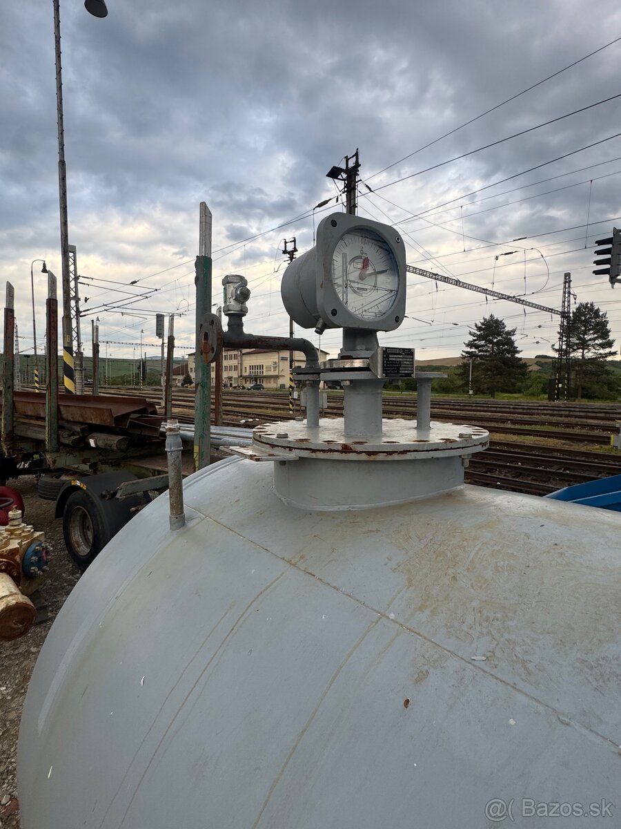 Priemyselná nádrž. - 4