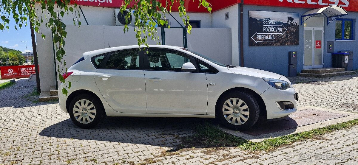 Opel Astra J 1.4 74kw - 4