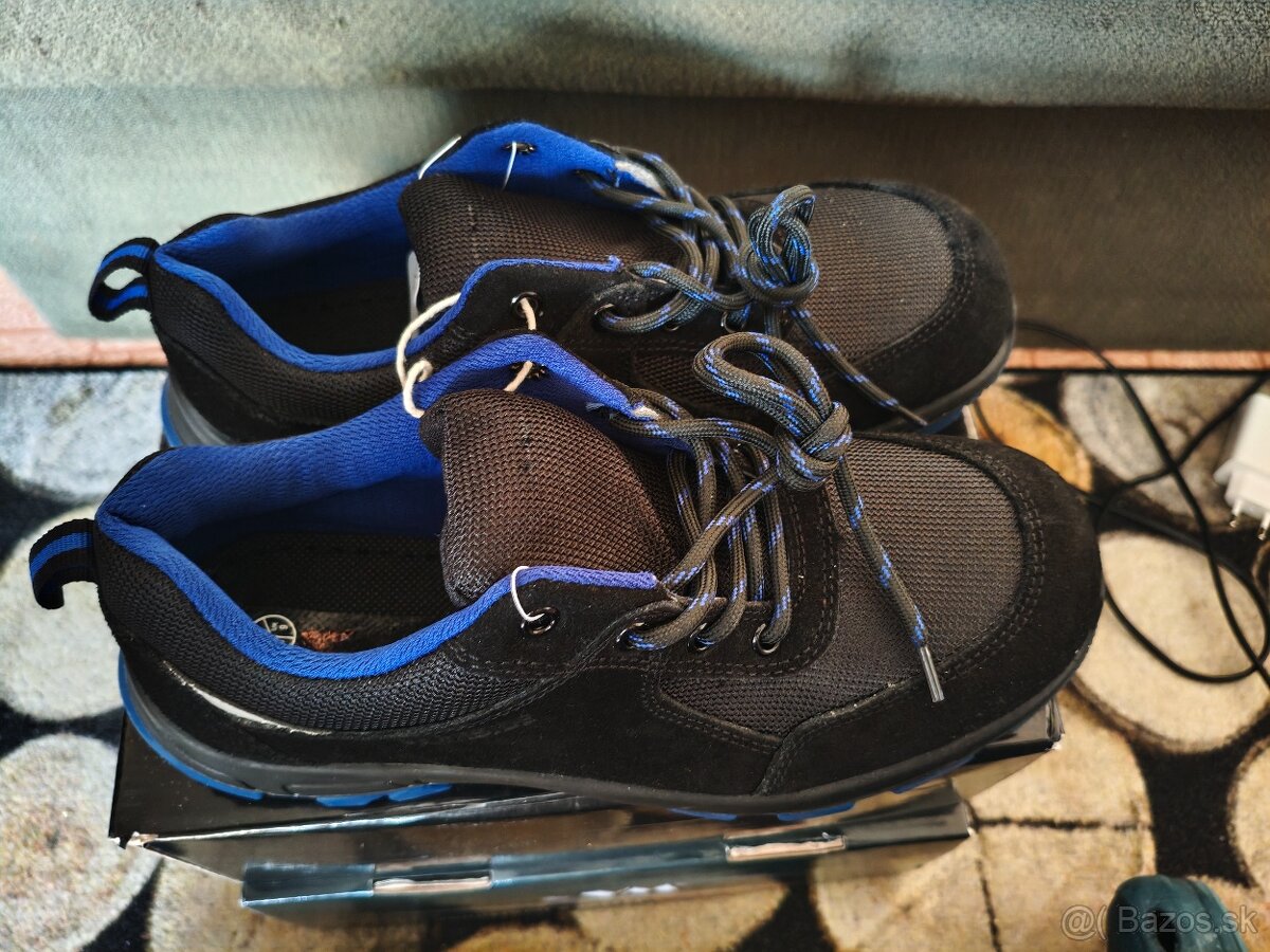 PRACOVNÁ OBUV 42, 43 - 4