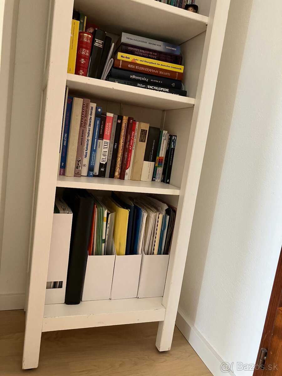 Knihovníčka hemnes - 4