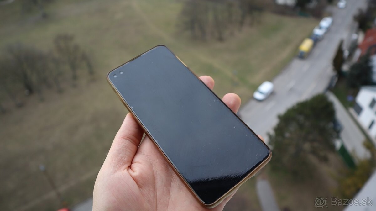Motorola G100 - 4