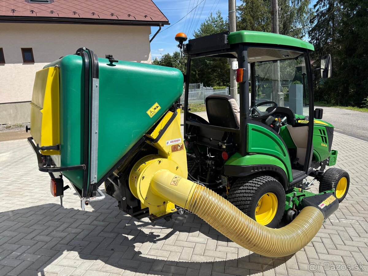 John Deere 1026R - 4