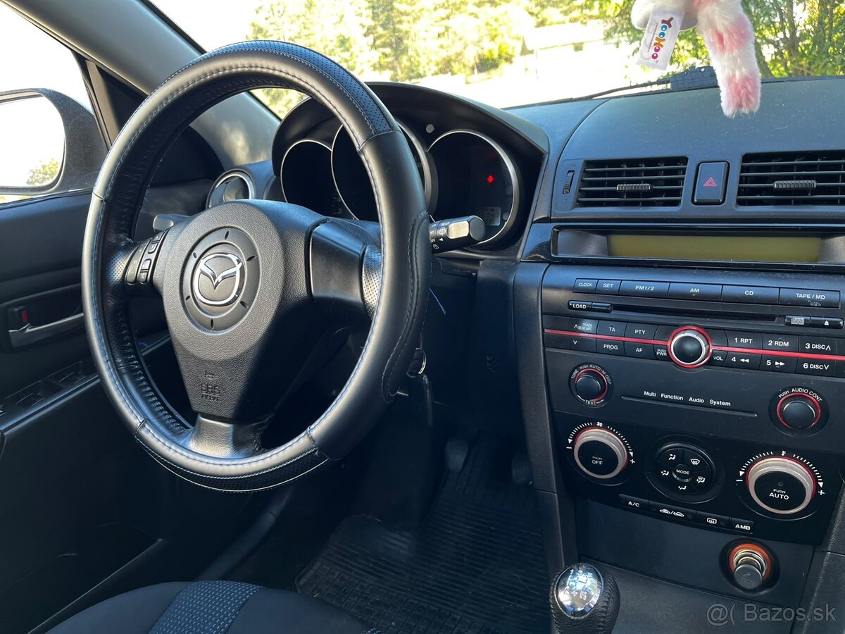 Mazda 3 v celku na náhradné diely - 4