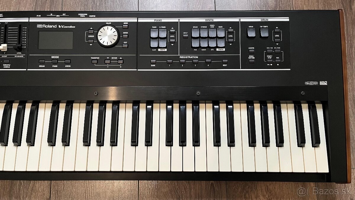 Predám Roland VR-730 + hard case - 4