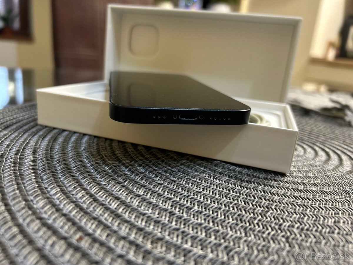 iPhone 13 - 128GB - 4