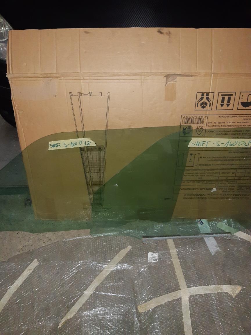 Suzuki Ignis,Swift S 1600 Racing -skla do dveří . - 4