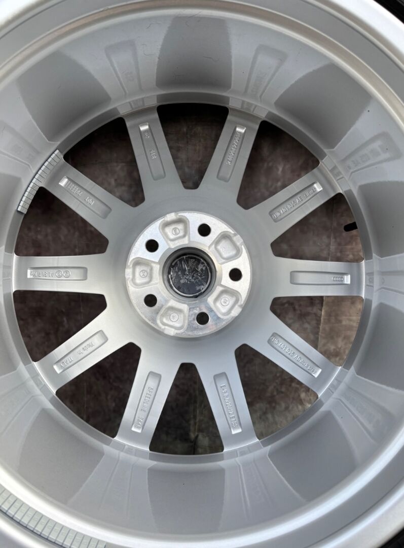 Zimní top sada Audi Q7 285/45R20 112V - 4