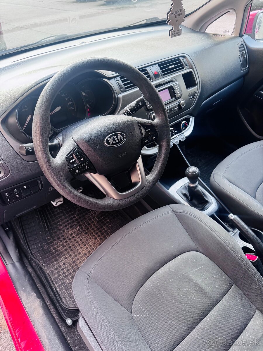 Predám auto KIA Rio - 4