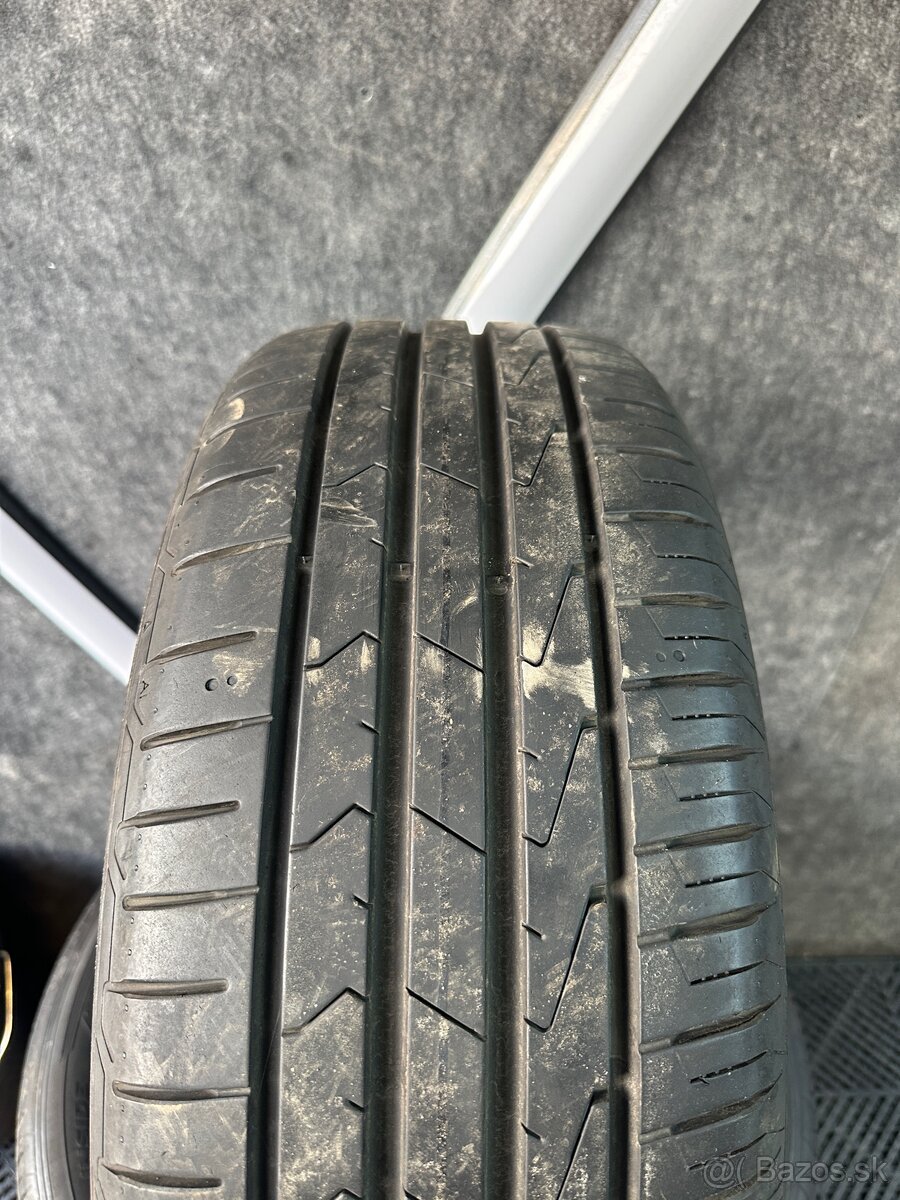 215/55 r17 hankook - 4