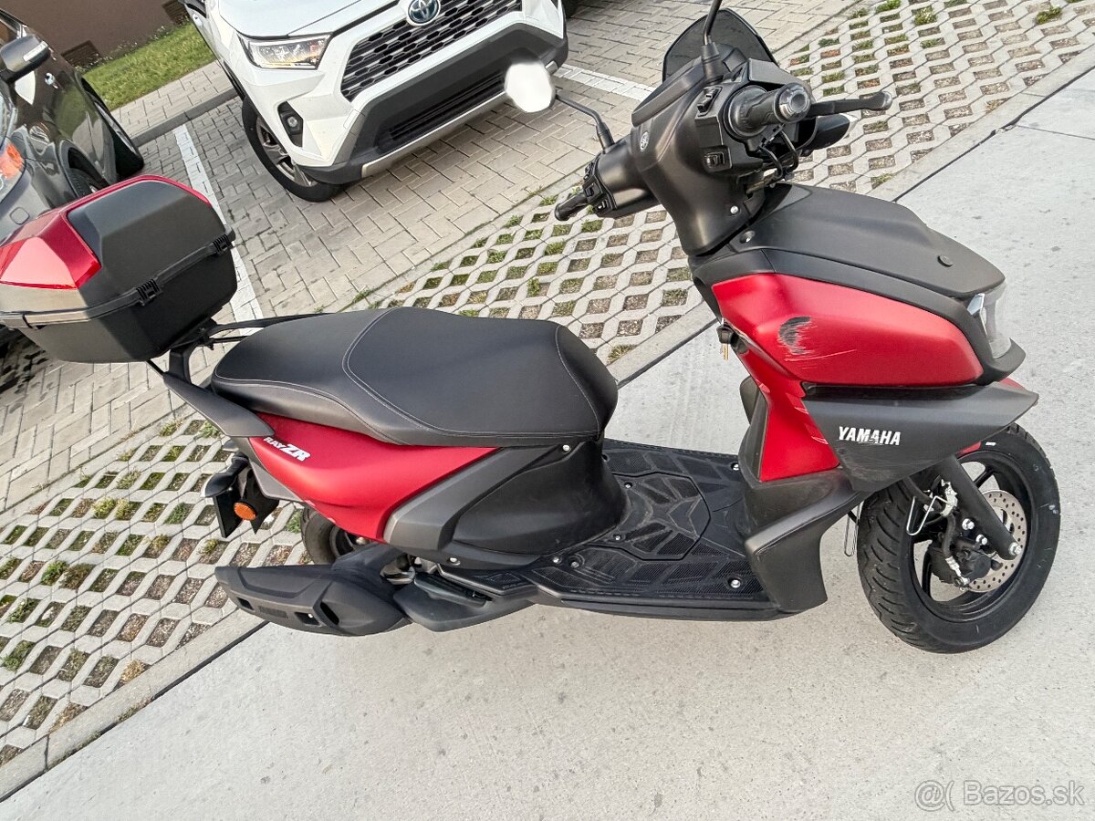 Yamaha Rayzr - 4