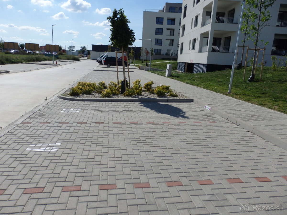 Parkovacie miesta Tulipánová-Cisárky - 4