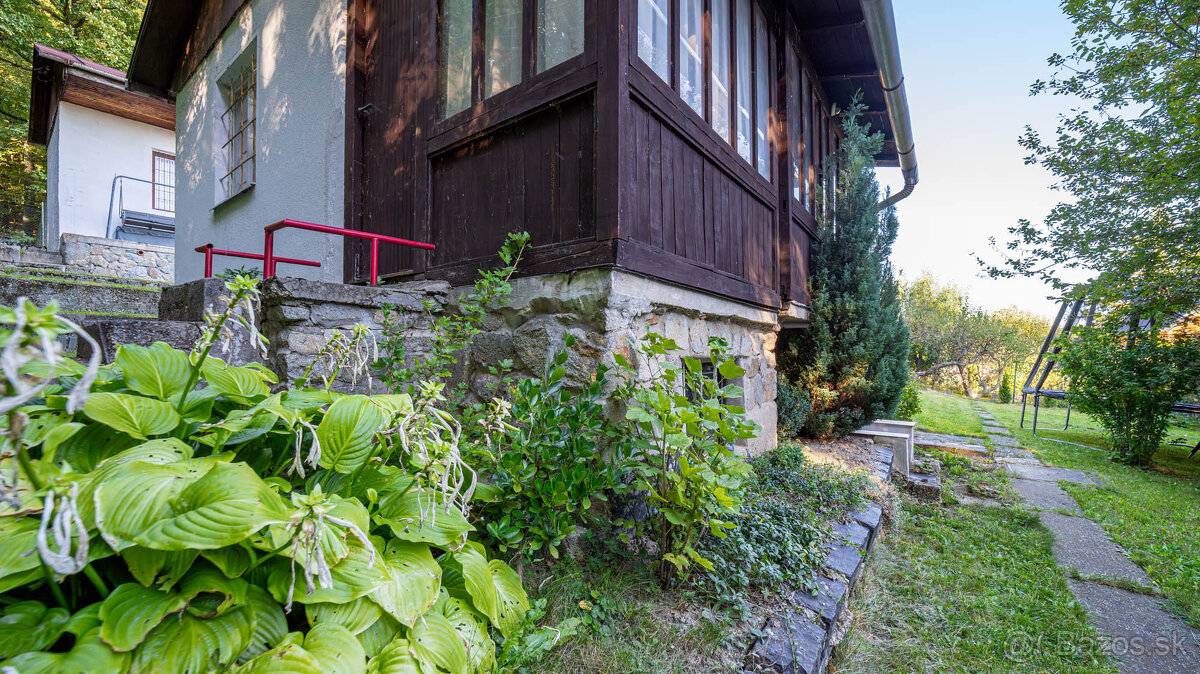 Pozemok s rekreačnou chatou a krásnym výhľadom v lukratívnej - 4