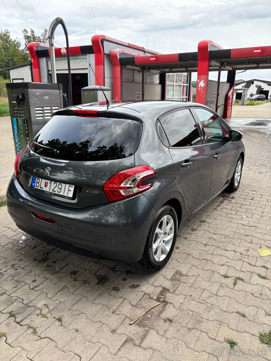 Peugeot 208 / 2014 / 1.2 Benzín - 4
