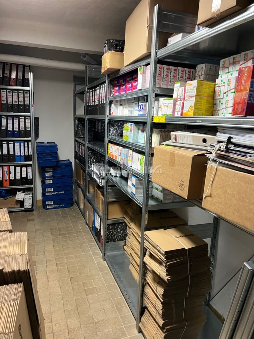 Ponúkame na prenájom nebytové priestory v Prievidzi . - 4