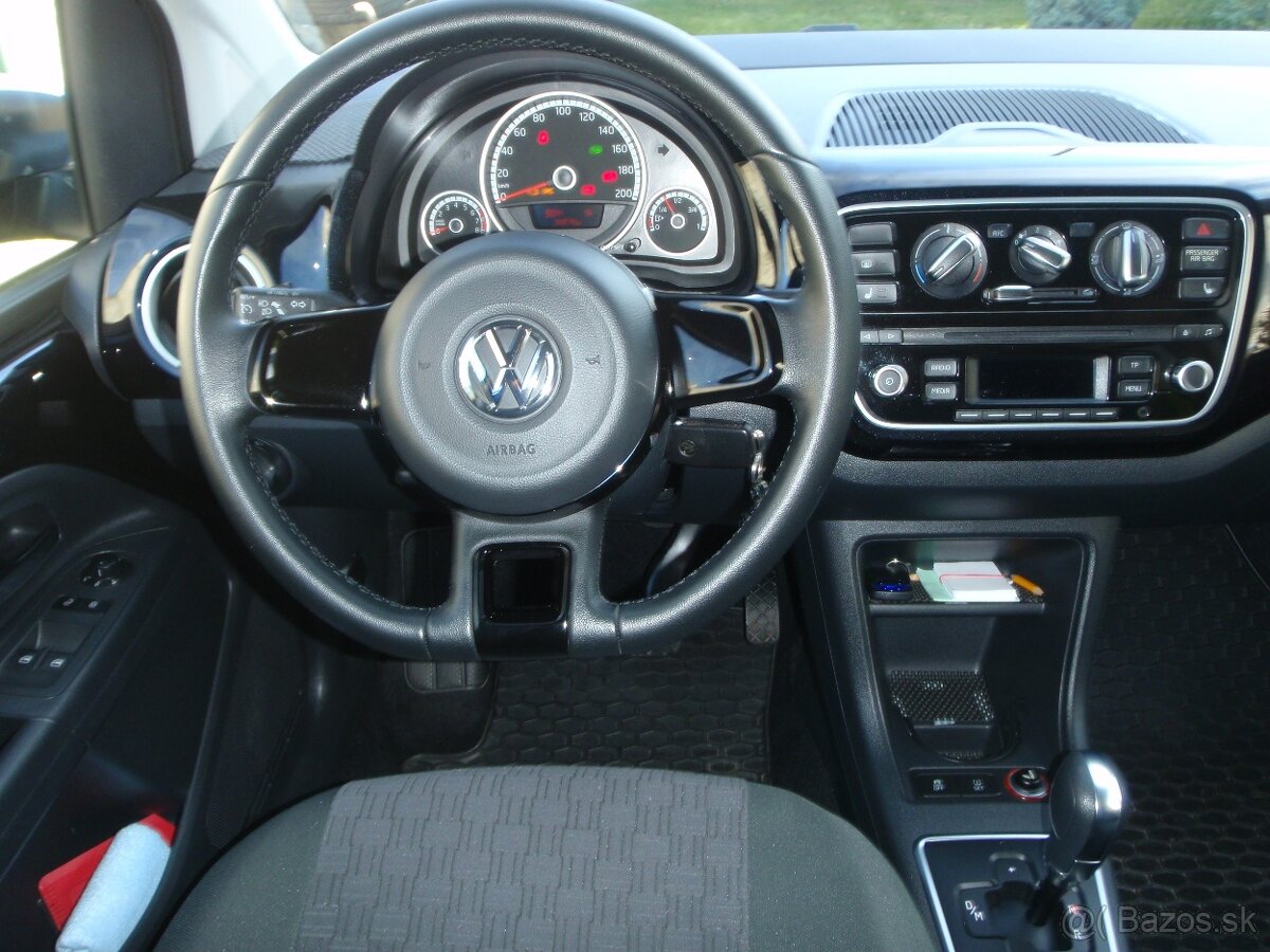 VOLKSWAGEN UP - 4