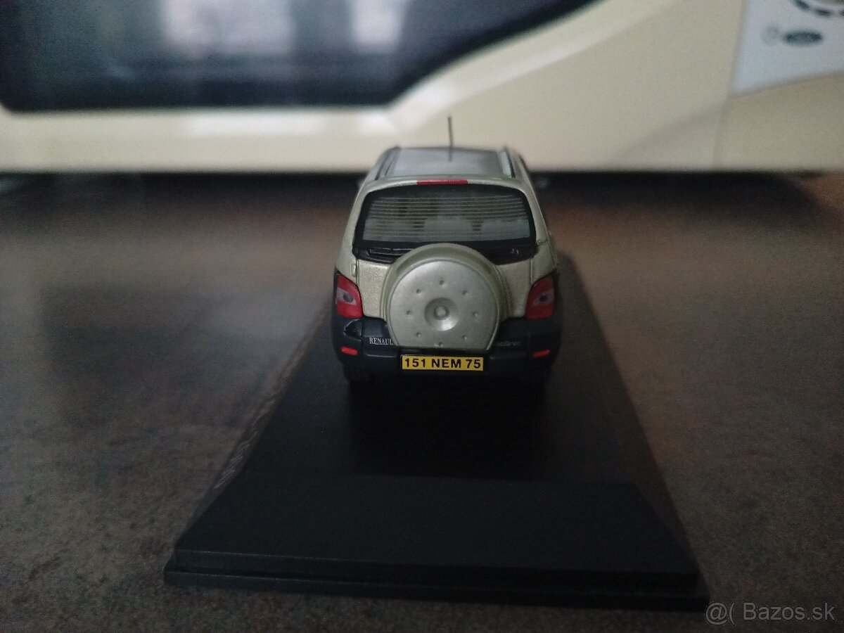 1:43 Renault Scénic - 4