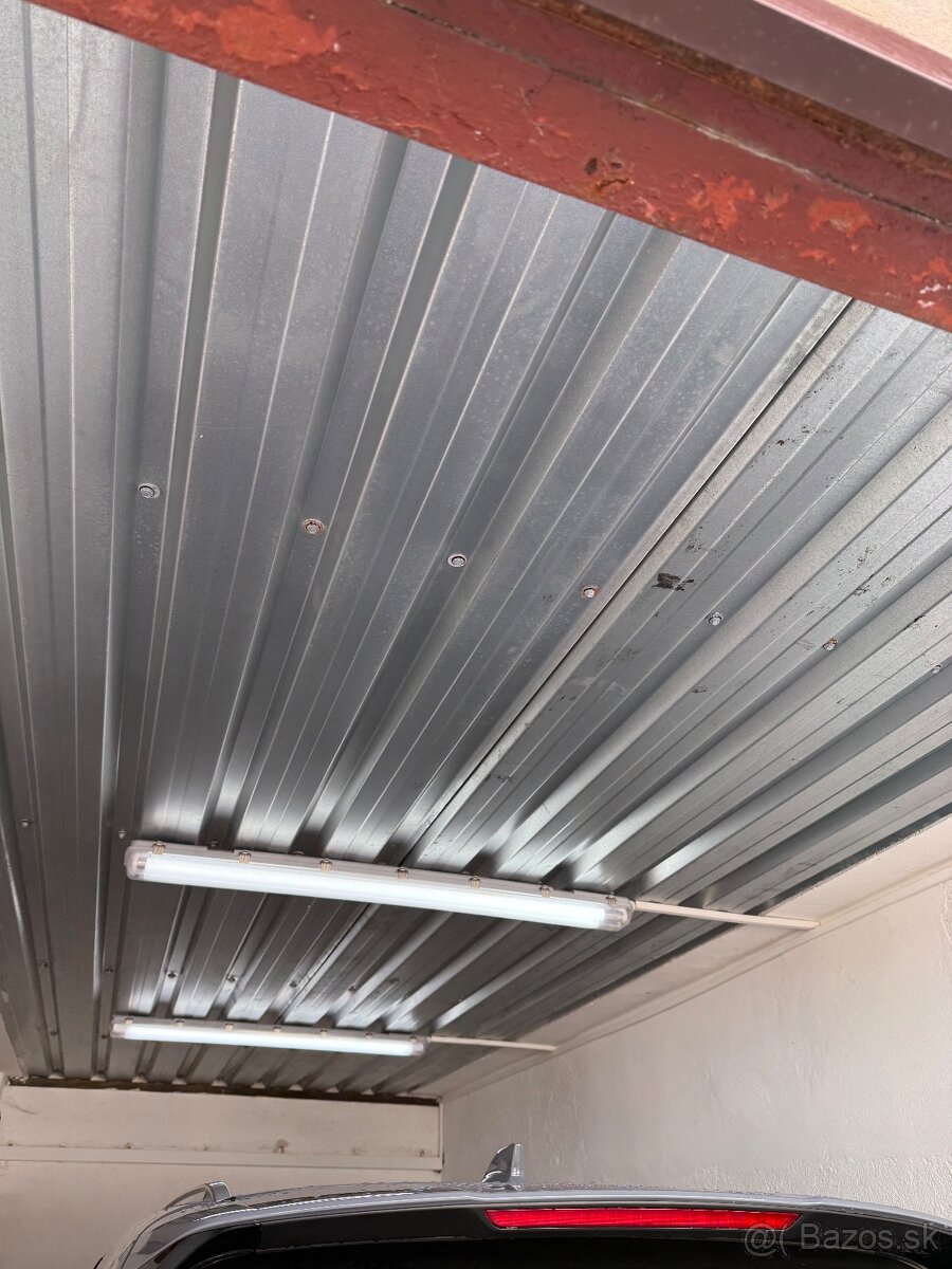 Na predaj dve garáže - 4