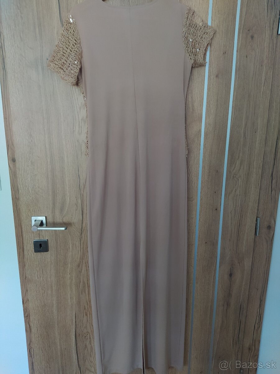 Jednoduché dlhé spoločenské šaty - 4