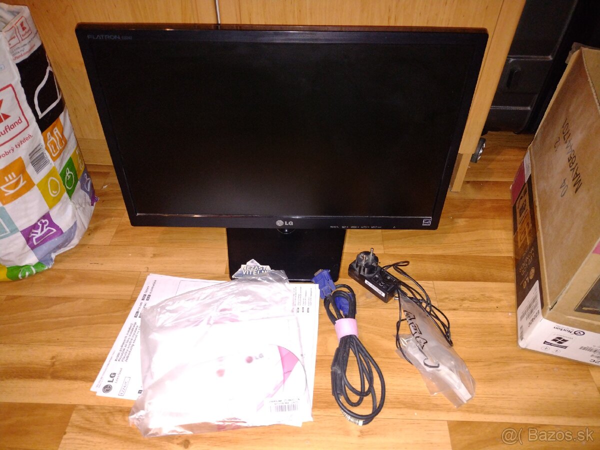 Predám monitor LED LCD Full Hd LG Flatron E2242 - 4