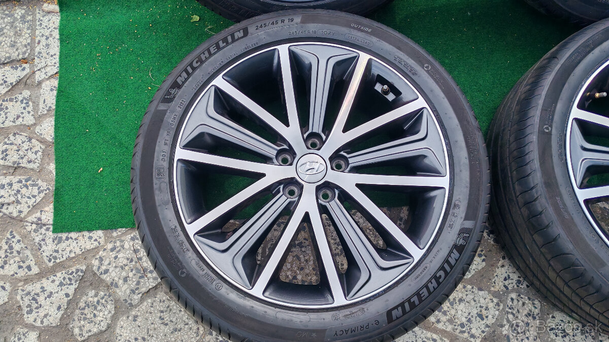 5x114,3 R19 --- HYUNDAI TUCSON - 4