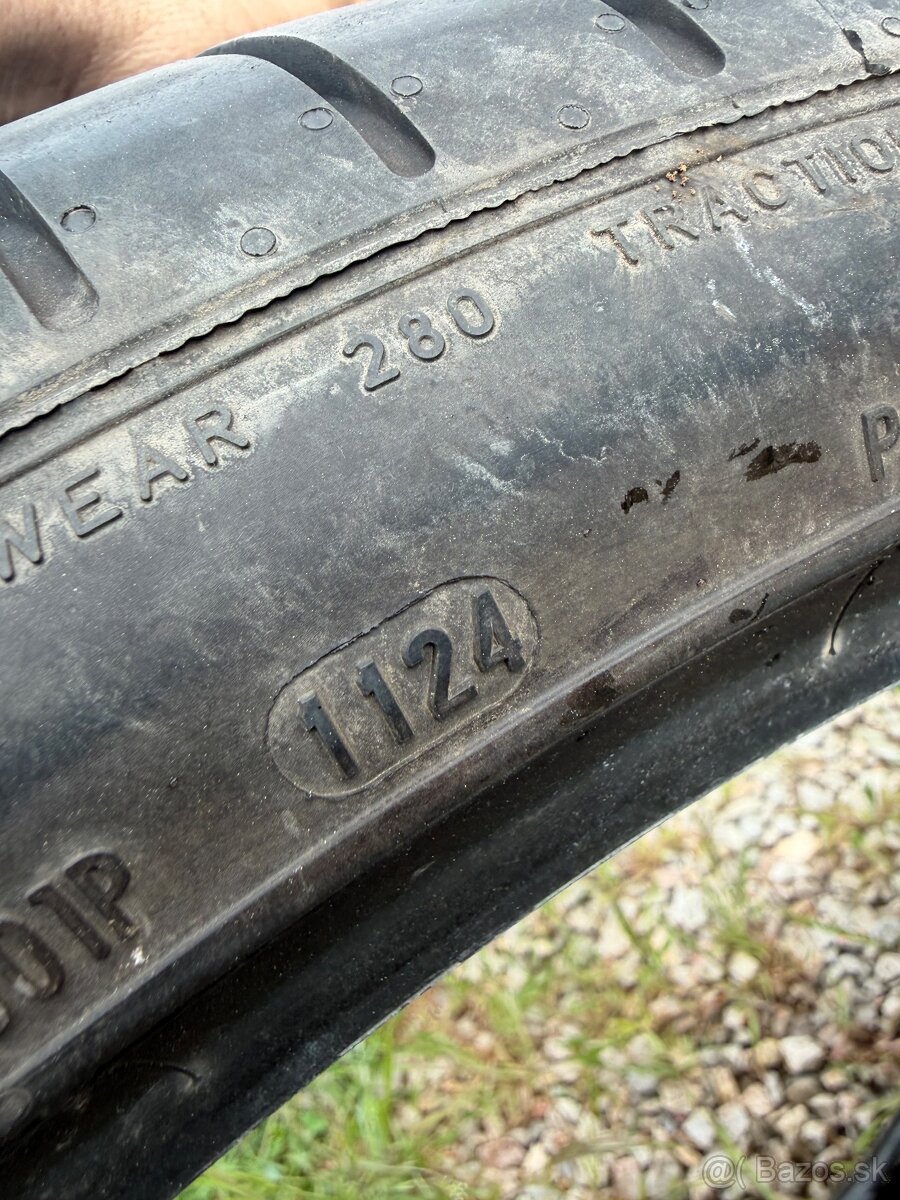 pirelli p zero 245/40r21 - 4