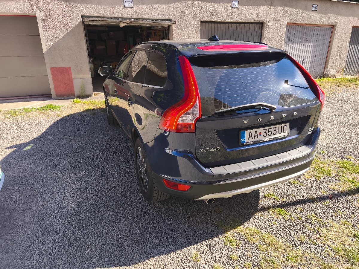 Predám Volvo XC60 r.v 2014 - 4
