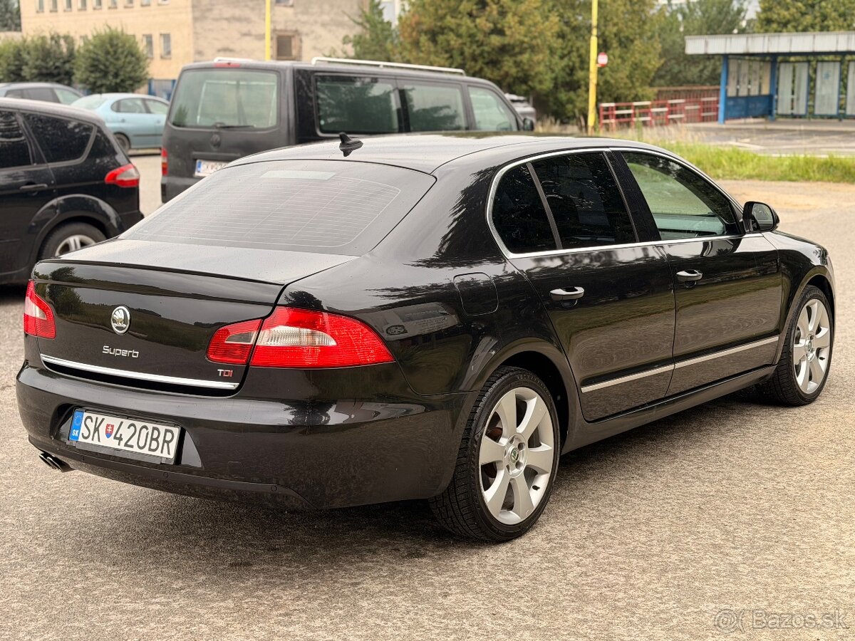 Skoda Superb 2.0 Tdi CR DSG - 4