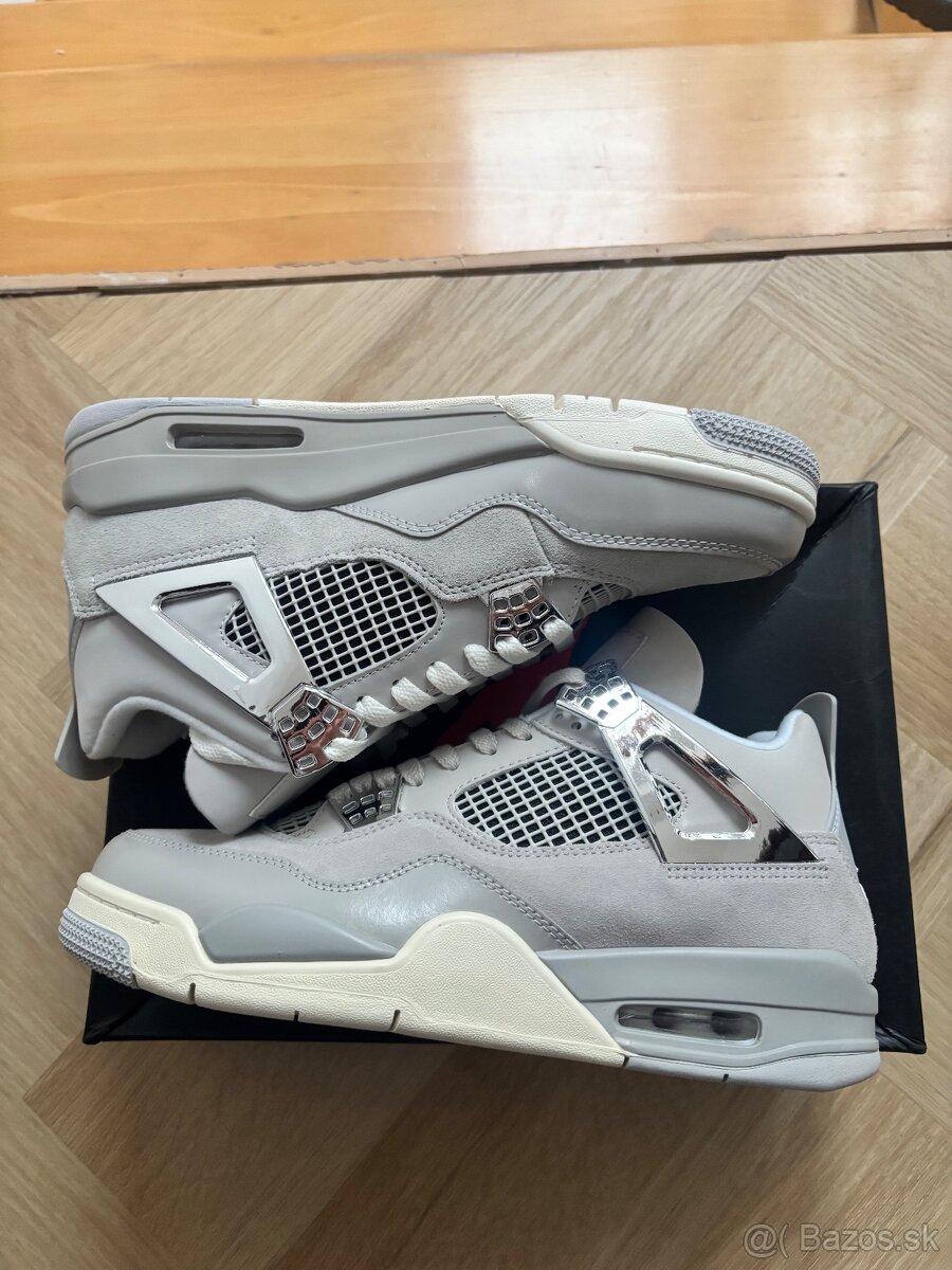 Air Jordan 4 frozen moments - 4
