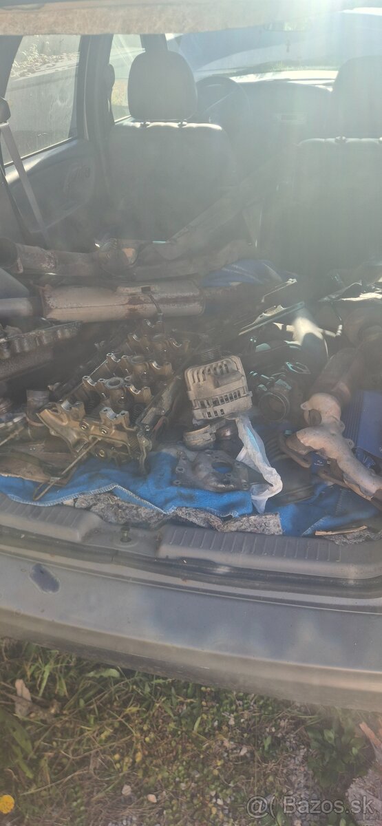 Mazda Tribute/Ford Maverick 3.0 V6 - 4